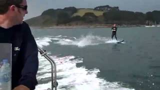 preview picture of video 'how surfers waterskii ....'