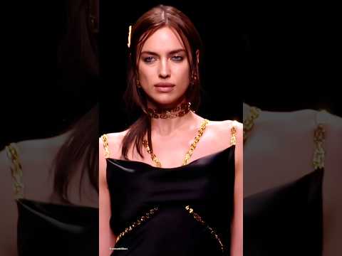 Russian Supermodel Irina Shayk for Versace #shorts #irinashayk #fashion #runway #supermodel