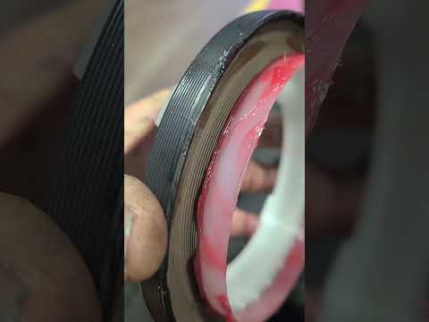 DONT ROLL EM crankseal#romestead #dd15 #dieselmechanic #diesel #shorts #short #shortvideo #ytshorts