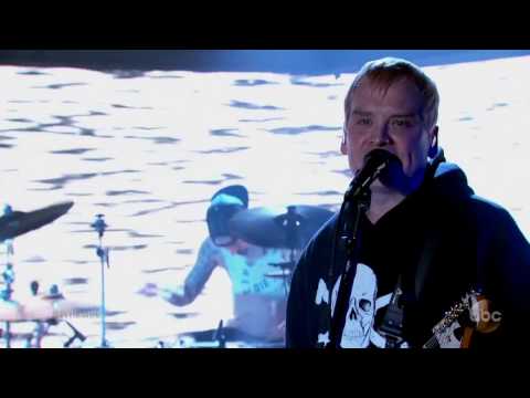 blink-182 - She's Out of Her Mind @ Jimmy Kimmel Live! - 10.01.2017