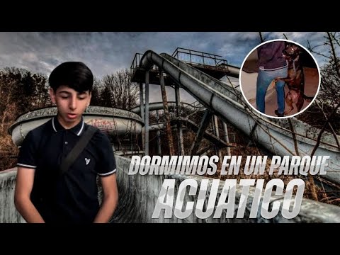 DORMIMOS EN UN TOBOGAN/ NOS METIMOS A UN PARQUE ACUATICO😱