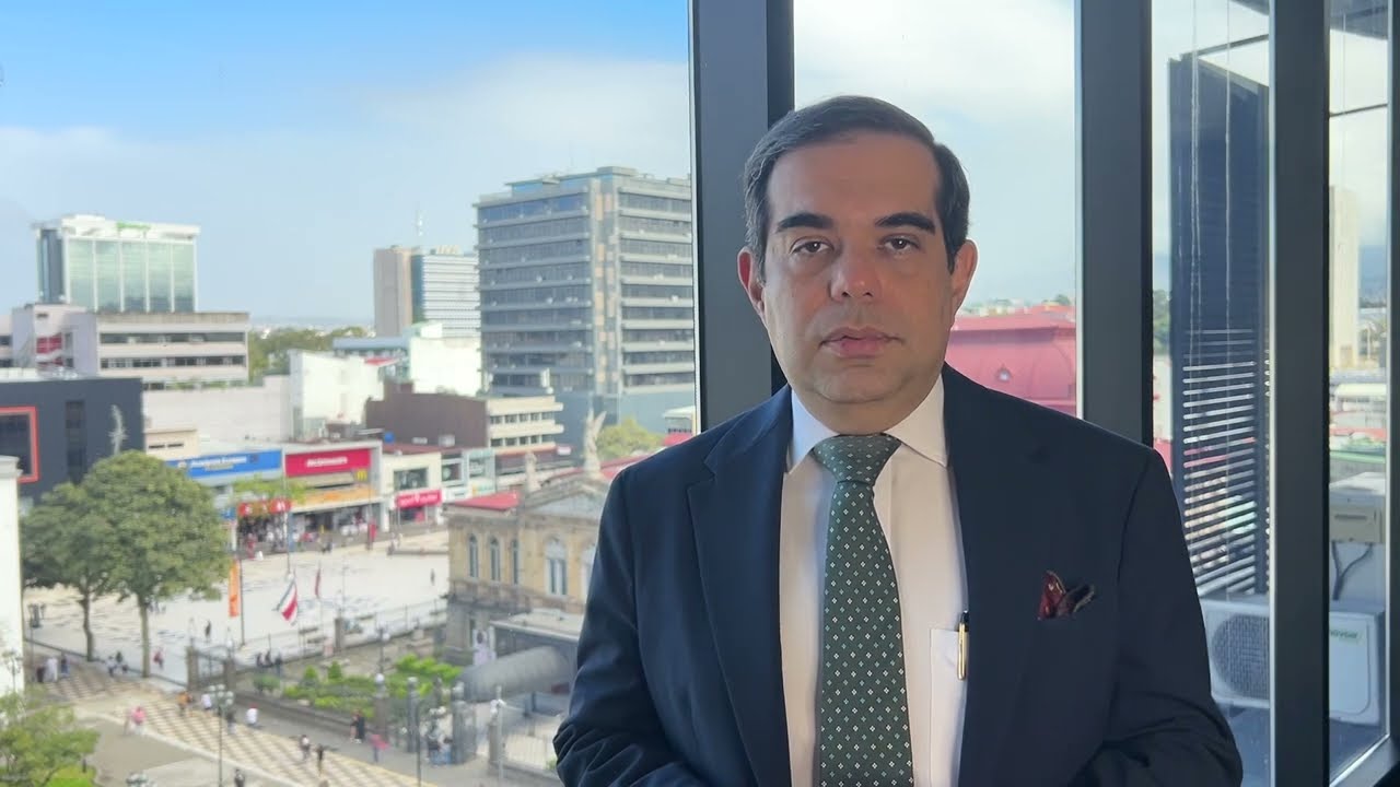 detienen funcionaria