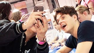 The Vamps Firma y Foto Polanco (My Place) | Showcase | Fans Choice Awards | Fans Coin (Fanscoin)