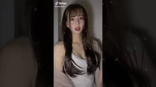 【TikTok】美人で巨乳の微揺れダンス