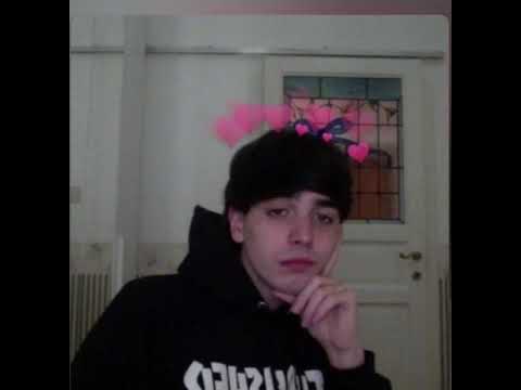 LIL KVNEKI- UNA CANZONE IN SPAGNOLO