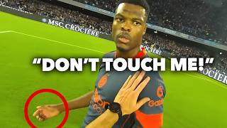 Hidden Football Chats You Didn't See on TV..