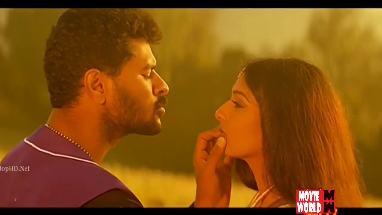 Chumma Chumma Song Lyrics | Charlie Chaplin | Anuradha Sriram, Tippu