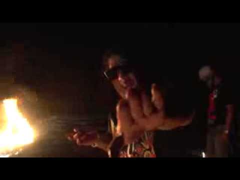 Franco 'El Gorila' Despertaron al Dragón  Video  oficiial