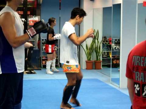 ミドルキックのディフェンス①