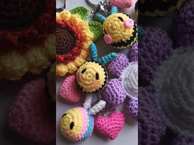 Vídeo relacionado con Alice Wheeler Llavero de abeja de cuero vegano, naranja, talla única
