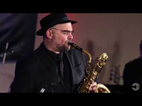 Roxy Coss LIVE @ VandoJam 2017 - "There Is No Greater Love"