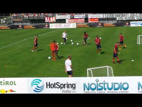 Ritiro Roma, triangolazioni e tiri nelle porticine 14.3.13