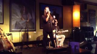 Shayna Leigh - Any Way That You Want Me (Live at Milkboy)