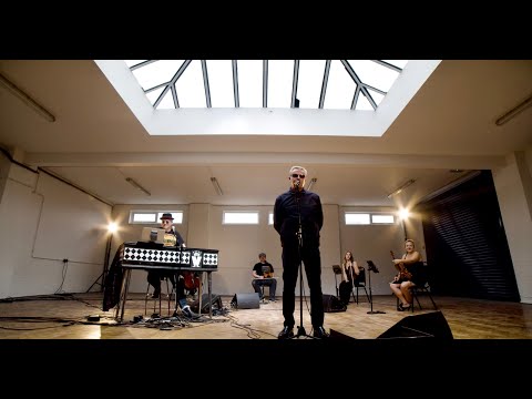 Madness presents - Two Mad Men and a String Quartet (Live Performance)