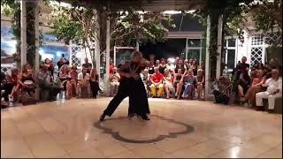 Alejandra Mantiñan y Mariano Otero