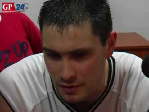 Paweł Malesa po wygranym meczu z Basketem Kwidzyn