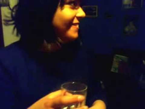 Tomando Soju Con la Dani y la Xeni Xeni :$ ........ Taking Soju With Xeni Dani and Xeni: $