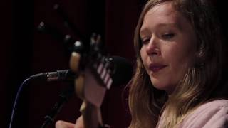 Julia Jacklin - Head Alone (AB Session)