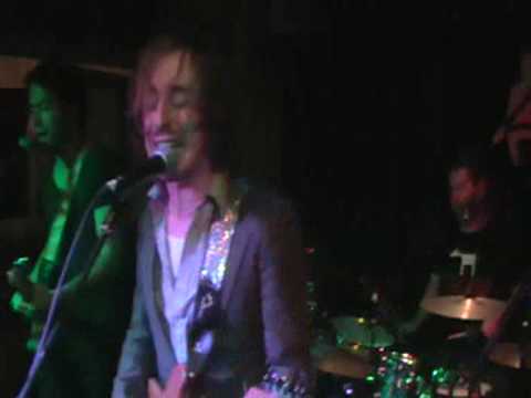 Sukilove 'Fear' Live in Staines 2009