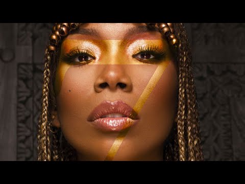 Brandy's "B7" fan listening party