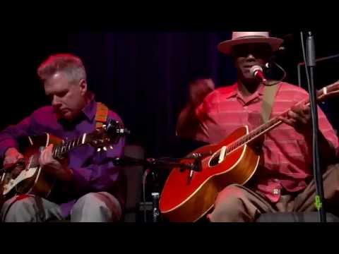 Eric Bibb - New Home (eTown webisode #836)