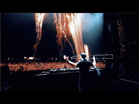 Hardwell & Suyano feat. Richie Loop - Light It Up (Official Music Video)