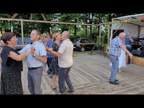 20 lipca 2024 OSTAŁÓW Relacja na ŻYWO pierwsze PARY już się fajnie bawią z Kapelą BURSÓW