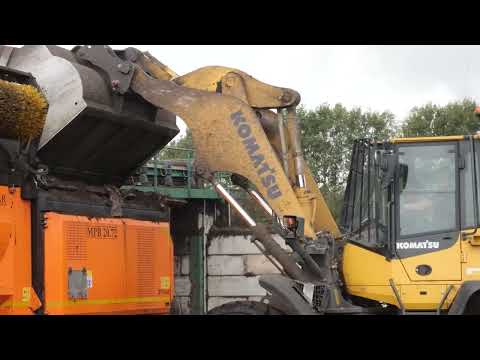 Ze stołu do ogrodu – jak powstaje kompost w Eko Dolinie