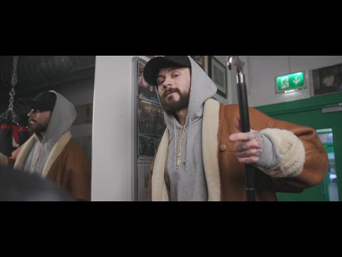 Wee Goose - Dealin' the Craic (Official Music Video)