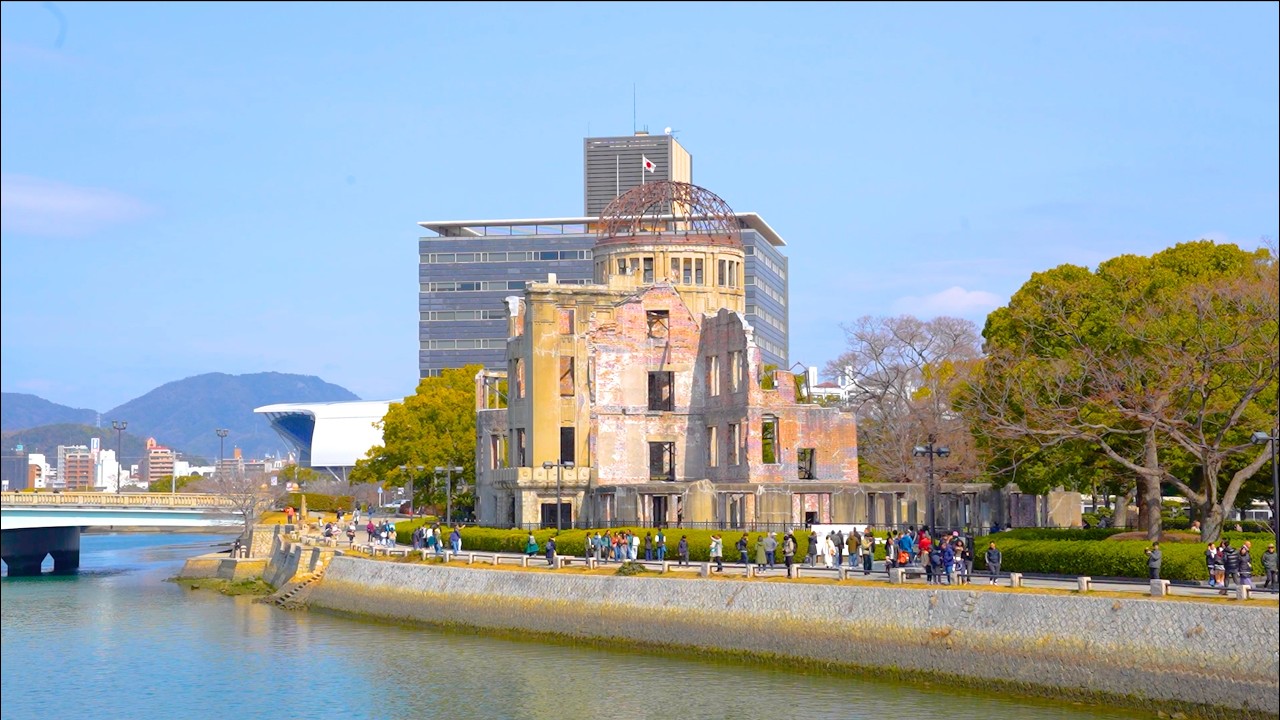 Day Trip to Hiroshima & Miyajima with Itsukushima Shrine & Ferry