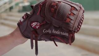 Video thumbnail: Nokona Bloodline Pro Series Baseball Glove: P1