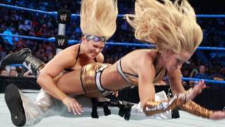 SmackDown: Kelly Kelly vs. Michelle McCool