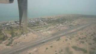 preview picture of video 'ATR Landing in Bandar Lengeh'