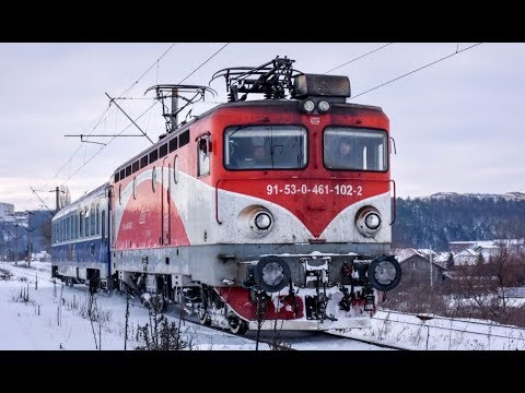 Tren R5721 Suceava - Cimpulung Moldovenesc intra si pleaca din Suceava Vest cu EC102 - 30.12.2019