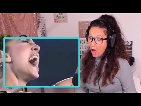 Vocal Coach Reacts - Monica Naranjo - Europa - Live