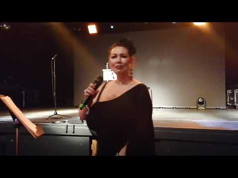 Paula P'Cay - Du Bist Es Wert - live in HH