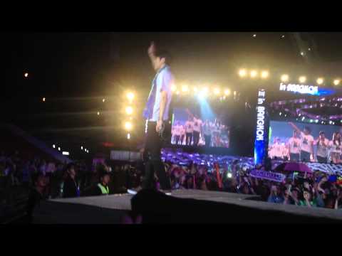 [Fancam]121125 KrisTao - Ending Stage SM Town Live in BKK
