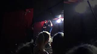 AKMC - Ve Světle Neonu Rock Café