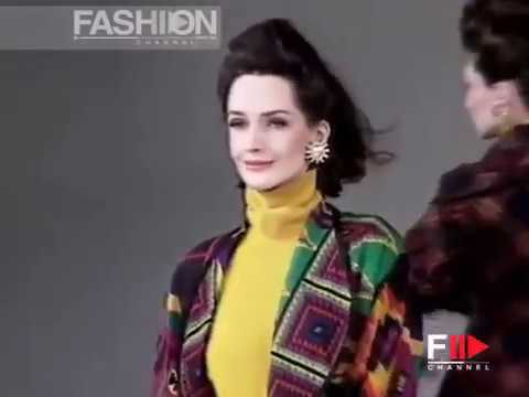 "Caroline Charles" Autumn Winter 1992 1993 London 2 of 3 Pret a Porter Woman by FashionChannel