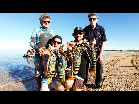 GIANT CRAYFISH PIZZA Family Feast Catch And Cook (Amazing Whales) - Ep 108