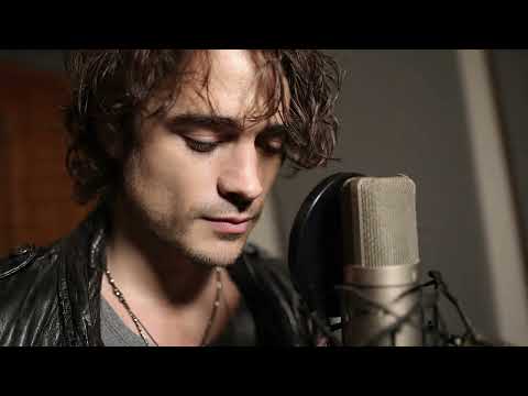 Jason Hartley – Living in Doubt