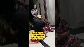 Download lagu ibu dan bapaknya tak kenali anaknya saat pulang merantau kasih kejutan nyamar jadi penjual sate mp3 Download lagu ibu dan bapaknya tak kenali anaknya saat pulang merantau kasih kejutan nyamar jadi penjual sate mp3