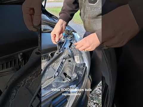 Volvo XC60 lowbeam bulb replacement #mechaniclife #volvoxc60 #volvoforlife#volvo#xc60