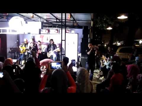 BEST CUT OF PIYU (RYAN TEDJA, PIYU, FERDINAND PARDOSI) - MAHADEWI JLIVE CAFE TO CAFE 2016
