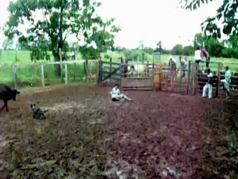 Gabriel Lange Montando