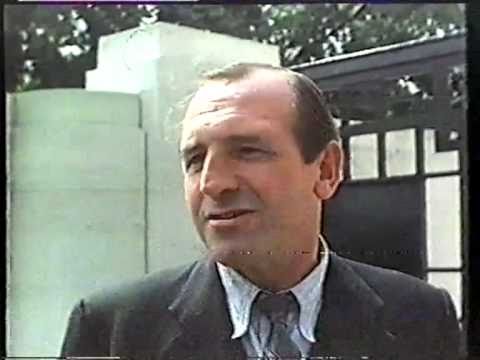 The Waterloo Bridge Handicap ~ Leonard Rossiter (1978)
