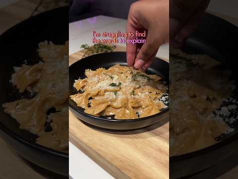 This one pot French Onion Pasta is easy & to die for! Full recipe on TikTok & IG