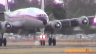preview picture of video 'HARS Super Constellation at Temora 2011'