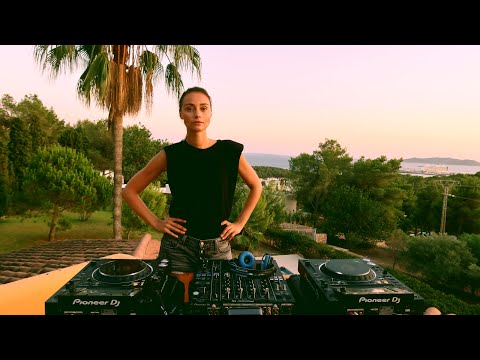 Miss Nine - 1001Tracklists Spotlight Mix [Ibiza Sunset Live House Music Mix]