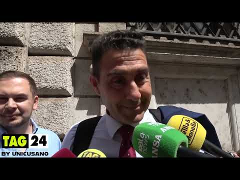 Il Generale Vannacci discute con i giornalisti: “Identità di genere? Allora io mi sento un ventenne”